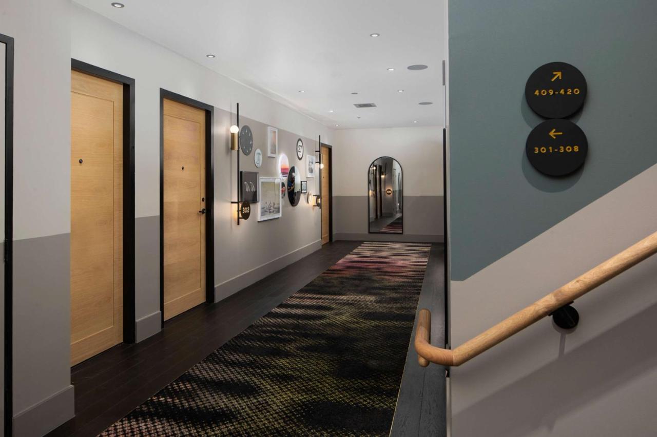 Hotel Qt Newcastle Esterno foto The hotel's interior